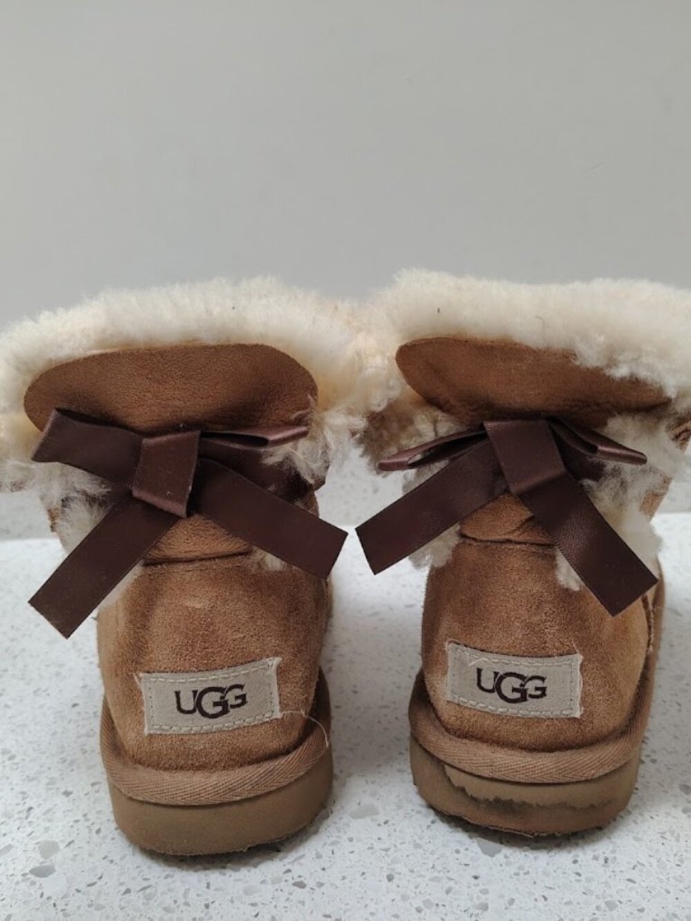 UGG Mini Bailey Bow II Suede Boots - Chestnut - Kids Size US 3